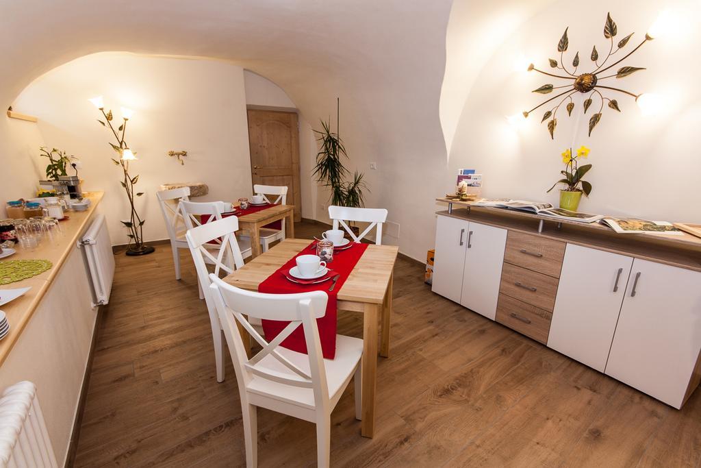 B&B Incanto Клес Экстерьер фото